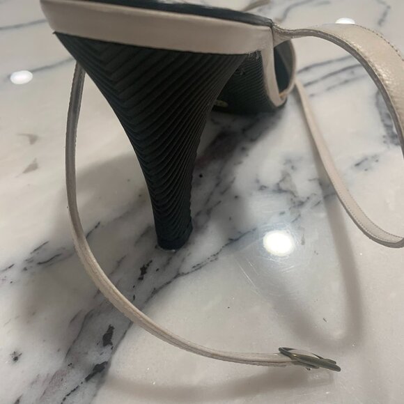 Classic Marc Jacobs Cream High Heel Sandals - Size 9.5 - Picture 4 of 7